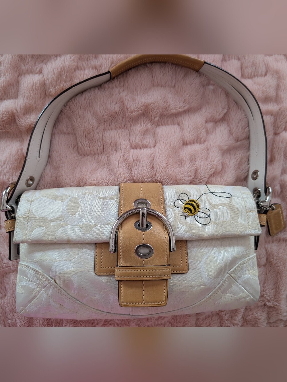 Rare Vintage Coach Bumblebee Purse Optic White Y2K Soho Buckle